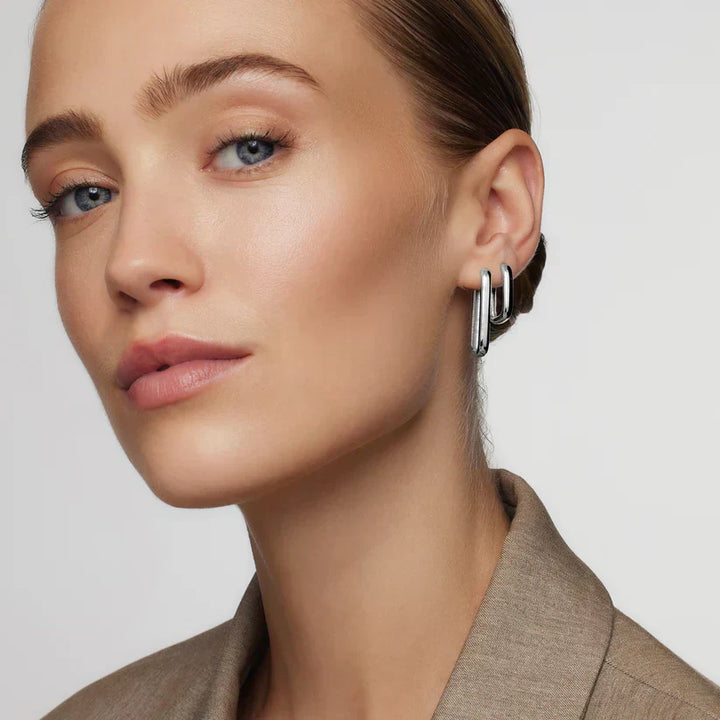 Grands boucles d'oreilles iconiques