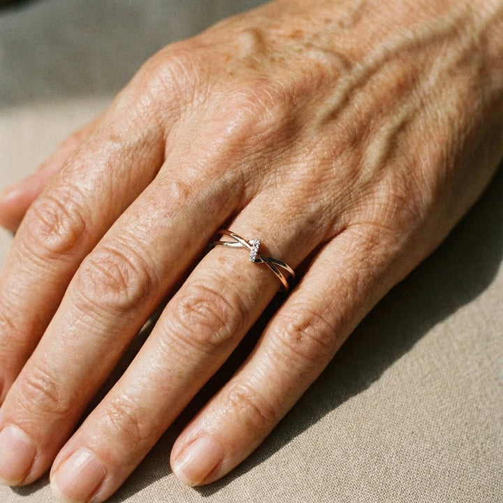 Bague Entrelacée en Or Rose et Argent