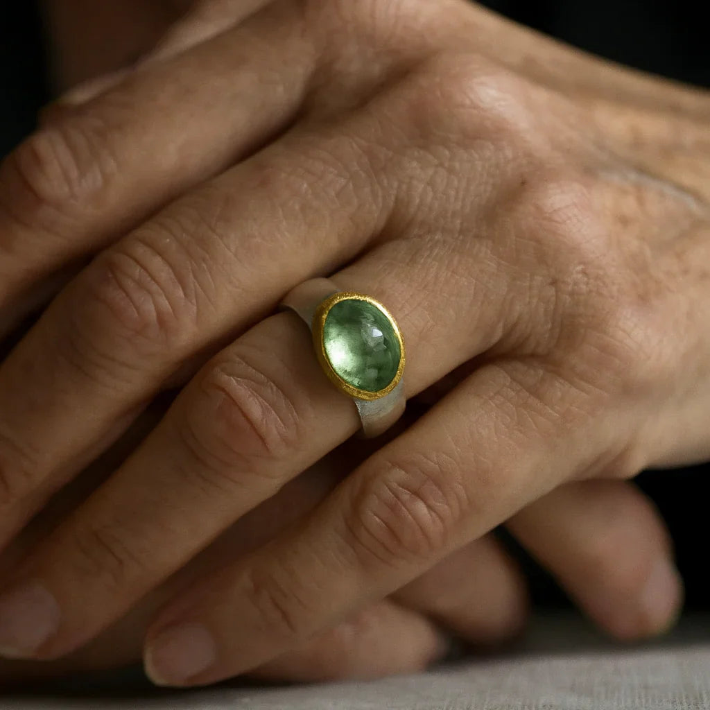 Bague Vintage Verte avec Pierre Ronde
