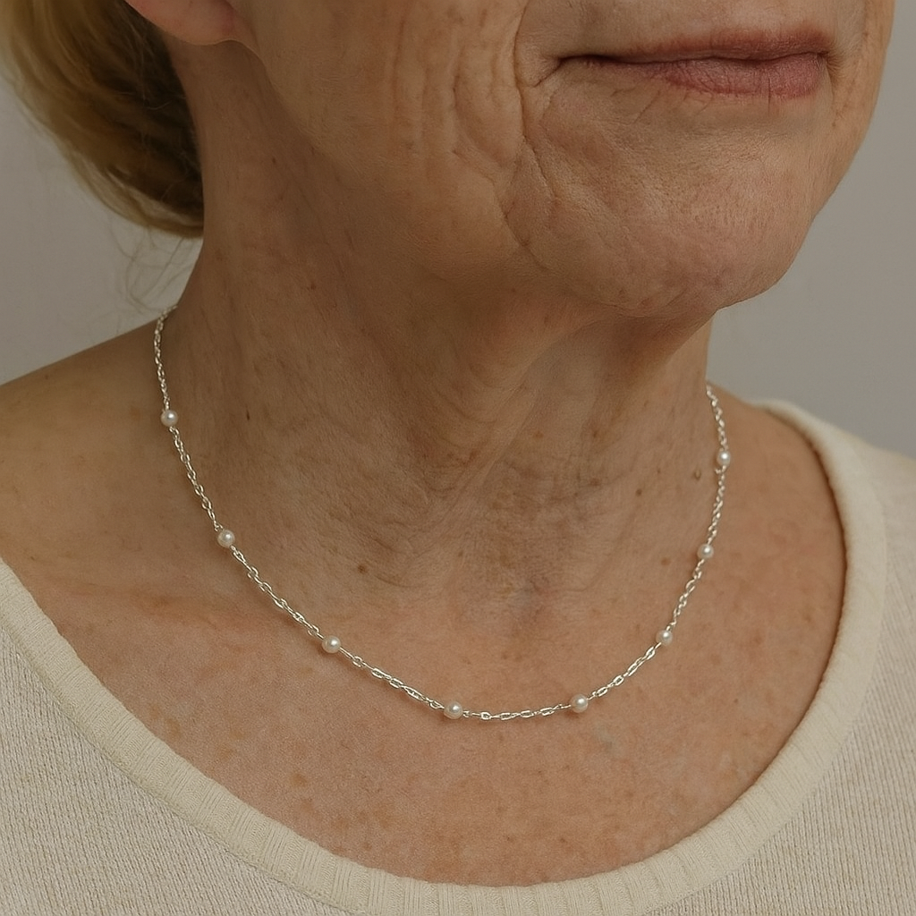 Collier Élégant en Perles Brillantes