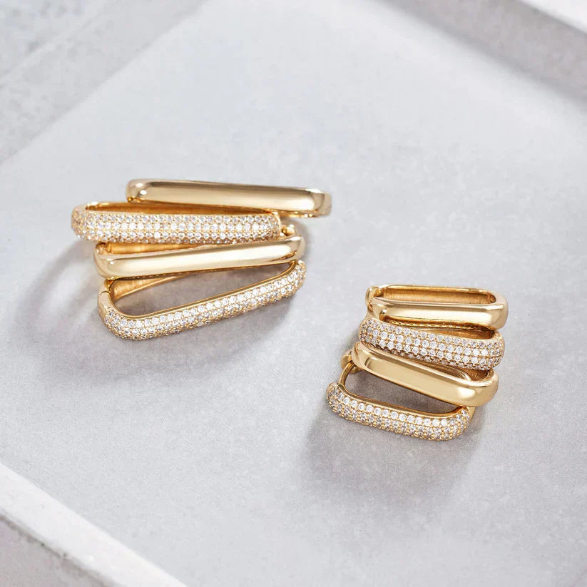 Grands boucles d'oreilles iconiques