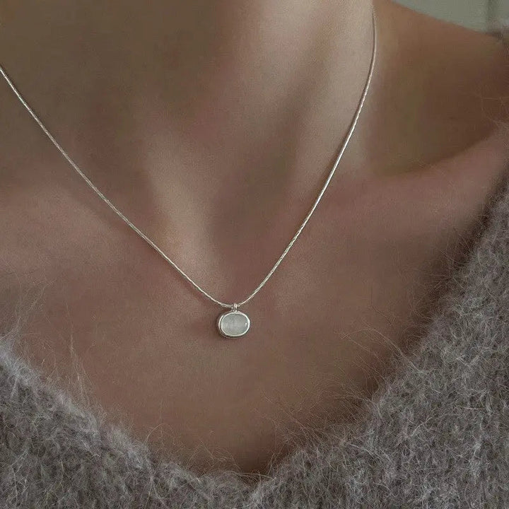 Collier Classique avec Pendentif Solitaire en Argent