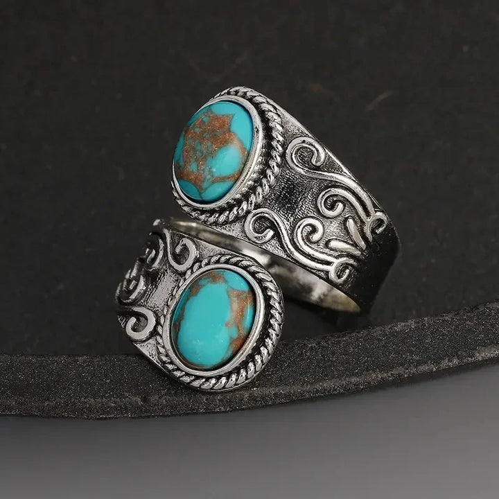 Bague vintage élégante avec croix en turquoise