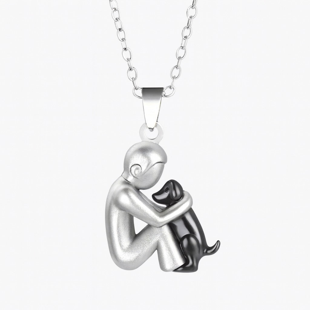 Collier avec Pendentif d'Étreinte