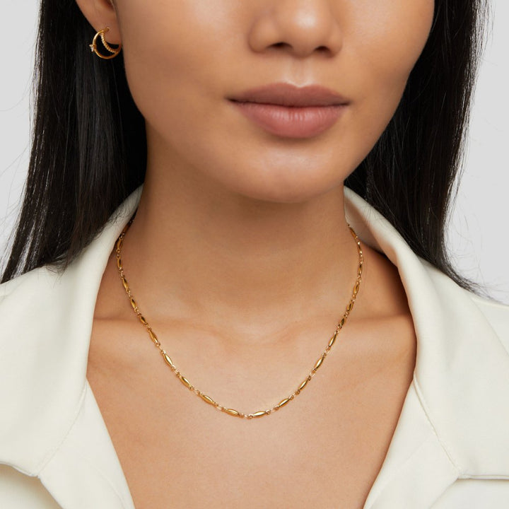 Magdalena – Un délicat collier en or avec des maillons délicats