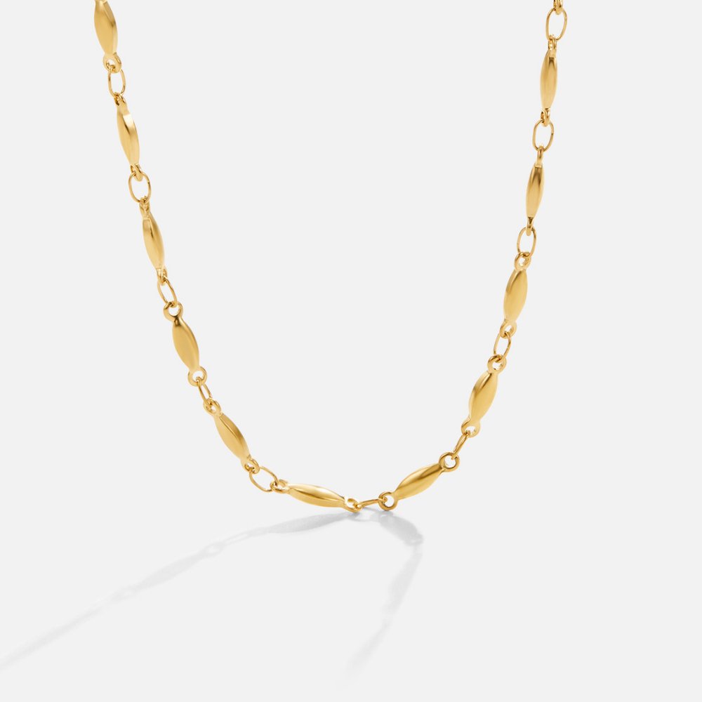 Magdalena – Un délicat collier en or avec des maillons délicats