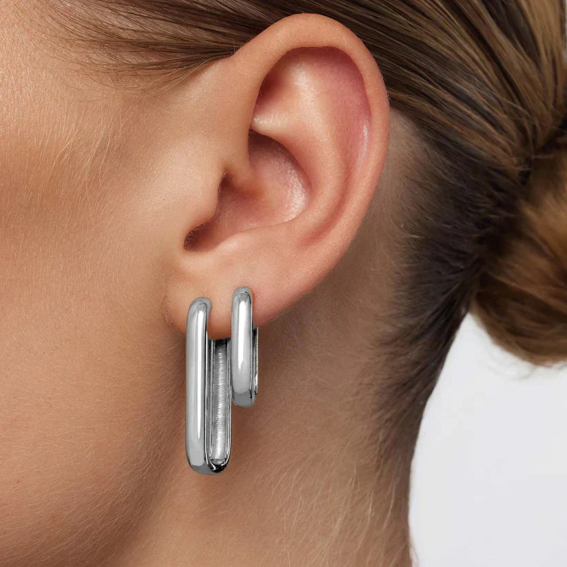 Grands boucles d'oreilles iconiques