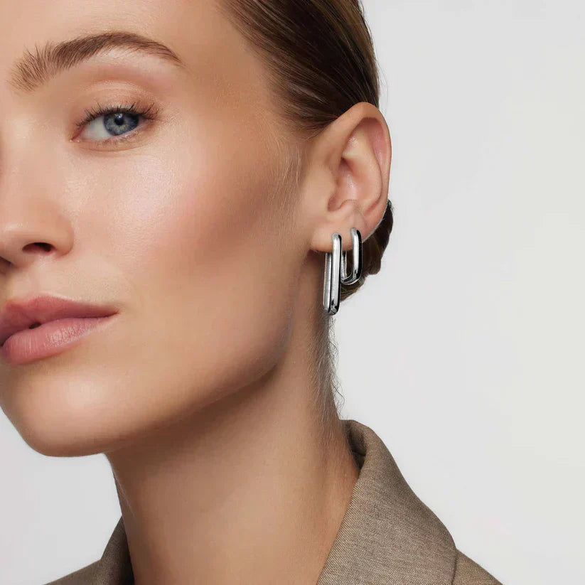 Grands boucles d'oreilles iconiques