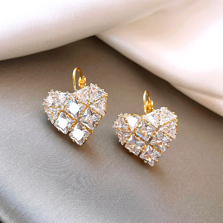 Boucles d'Oreilles Élégantes avec Cristal en Forme de Cœur