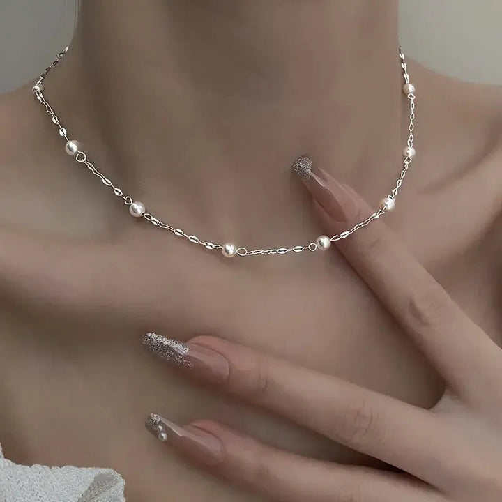 Collier Élégant en Perles Brillantes