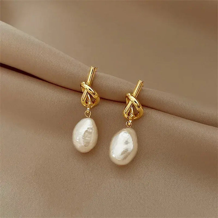 Boucles d'Oreilles Élégantes avec Perles Baroques en Or