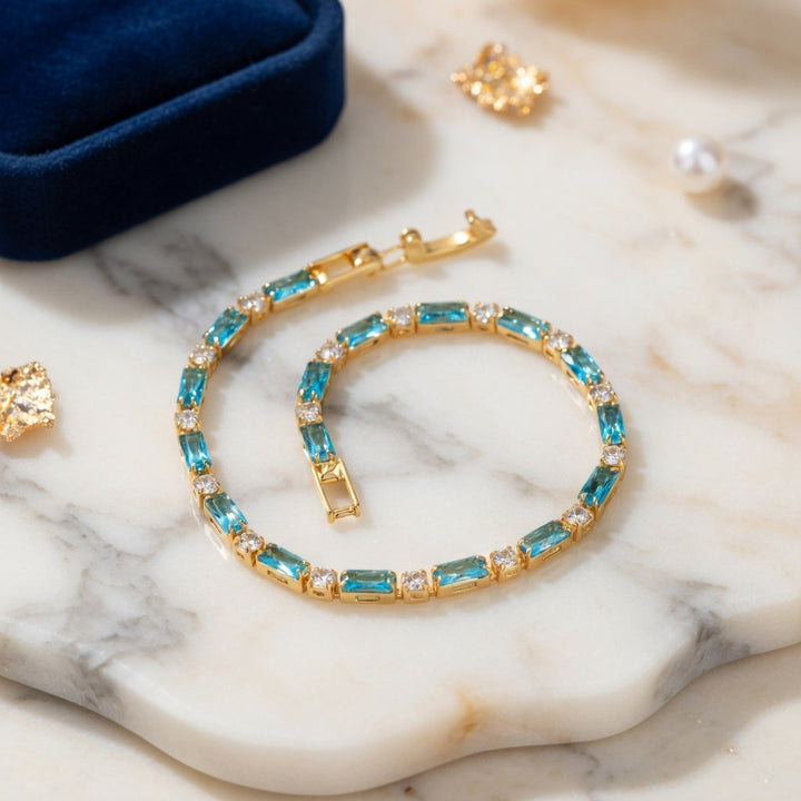 Bracelet intemporel en turquoise naturel avec ton doré