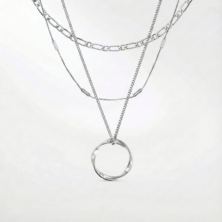 Collier ouvert à trois rangs
